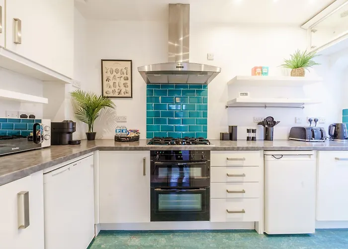 Inspohome Pontcanna Haven 2-Bed House Garden Netflix Games Freeparking